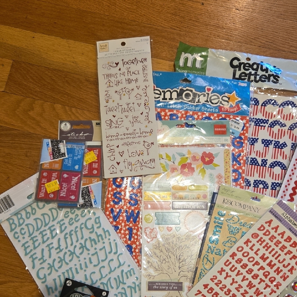 Assorted Scrapbooking Sticker Set - Picture 4 of 6